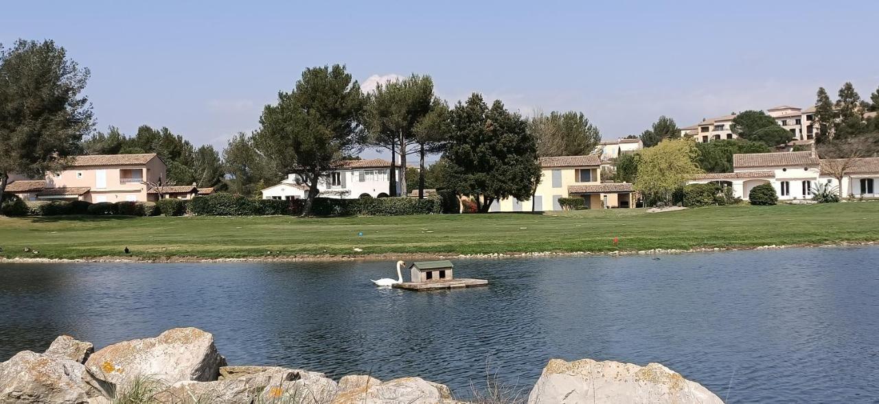 מאלמור Charmant T2 Climatise Avec Belle Vue , Golf De Pont-Royal מראה חיצוני תמונה