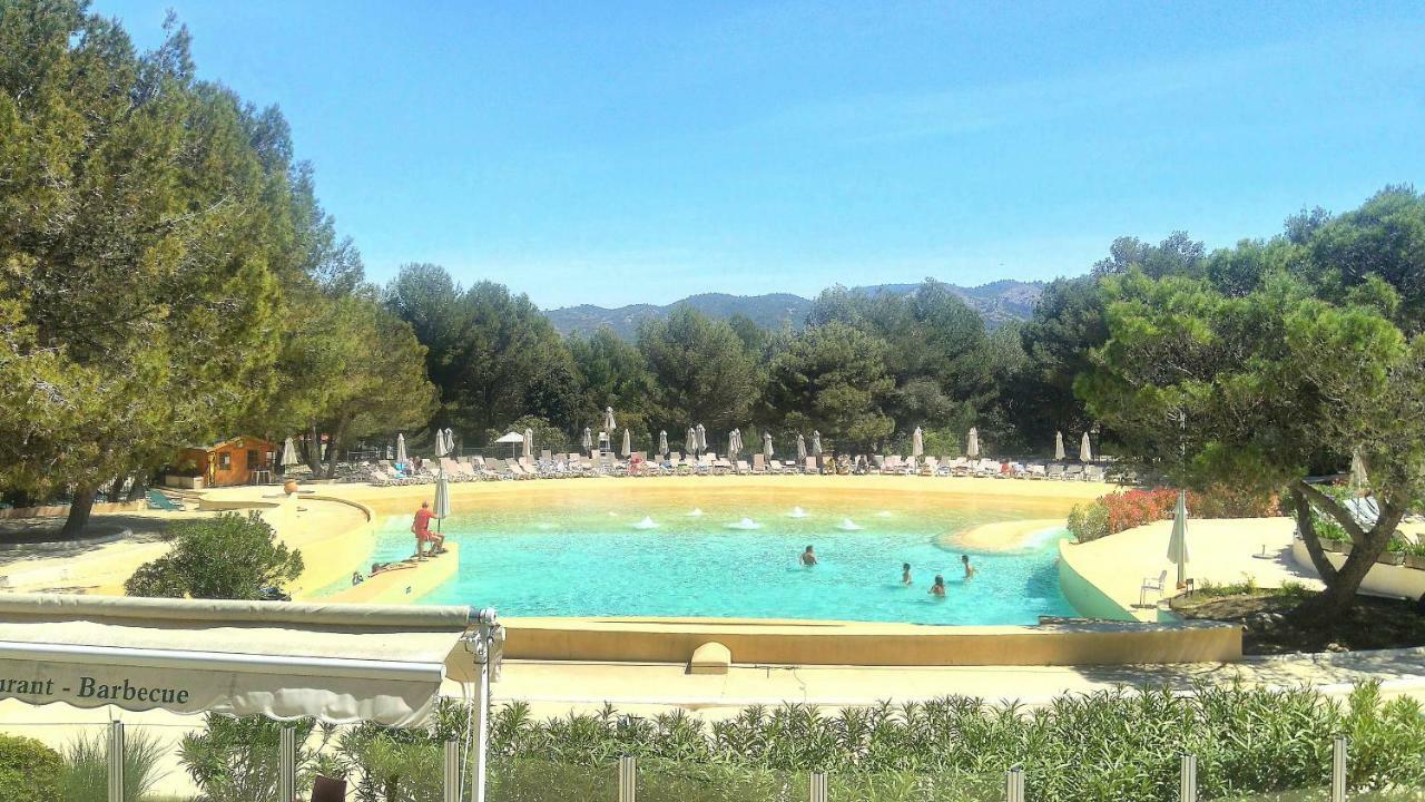 מאלמור Charmant T2 Climatise Avec Belle Vue , Golf De Pont-Royal מראה חיצוני תמונה
