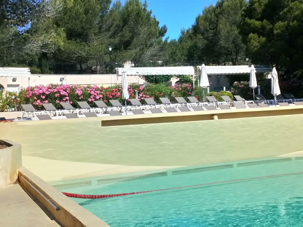 מאלמור Charmant T2 Climatise Avec Belle Vue , Golf De Pont-Royal מראה חיצוני תמונה